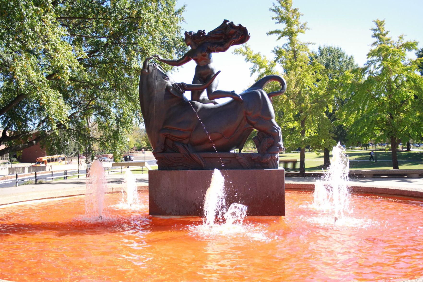 Dyeing the Fountain